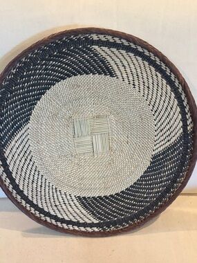NEW Africa Woven Basket. Made by the Binga people of Zambia/Zimbabwe